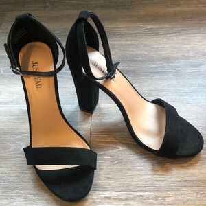 NWOT JustFab Block Heels